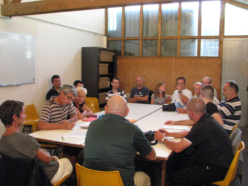 Ambiance studieuse durant la réunion de l'ASTTRE